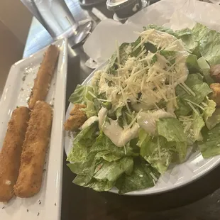 Simple Caesar salad and mozzarella sticks. Both decent &amp; fresh, but nothing extremely special.