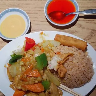 Huge Lunch portions. Included soup too.