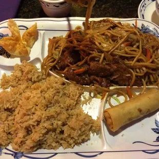 Beef Lo mein meal