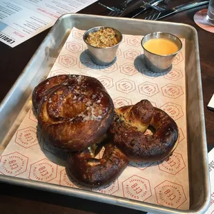 Pretzel Tray