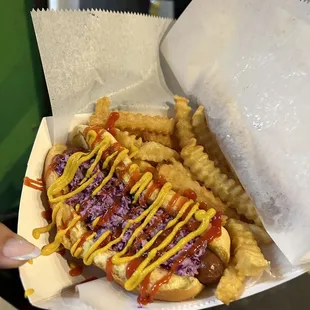 Hot dog basket