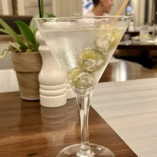 Vodka martini w blue cheese olives