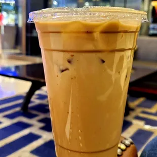 Iced vanilla latte