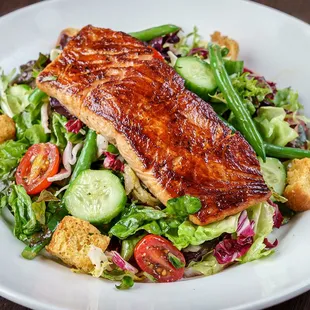 Short Smoked Grilled Salmon Salad at Coastal Flats