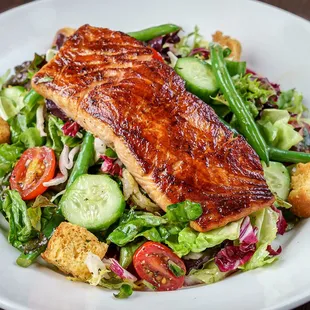 Short Smoked Grilled Salmon Salad at Coastal Flats