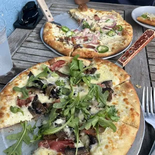 BIANCA PIZZA YARDBIRD PIZZA