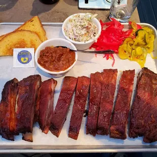 Spareribs (2 pounds) with Barked Beans &amp; Cole Slaw