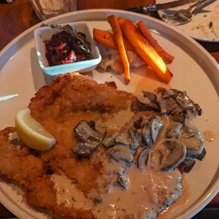 Jaeger schnitzel