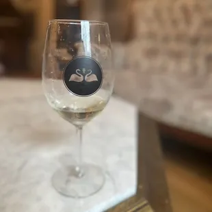 Sitting room. Champagne.