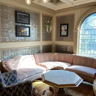 Magnificent unused seating area| Cob &amp; Pen | Lakeland FL | January 15, 2022