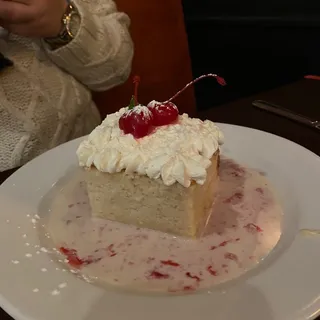 Tres Leches Cake to go