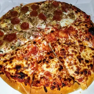 16 inch.  Half plain. Half pepperoni, sausage, mushroom