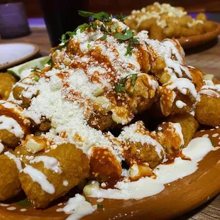 Elote tots