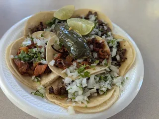 Los Gallitos Taqueria