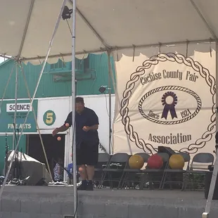 Greg Frisbee performing at the 2017 Cochise County Fair.