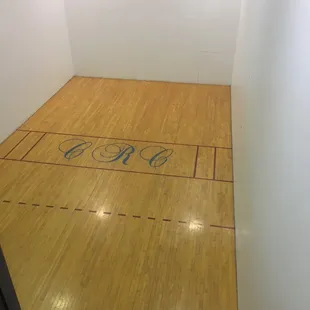 Racquet ball court