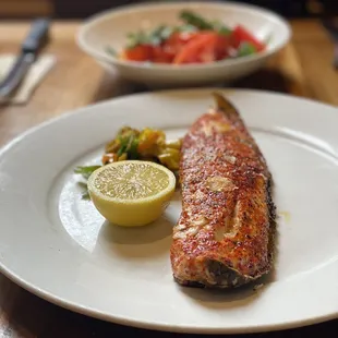 Oven - roasted Gulf Fish Fisherman 's Style