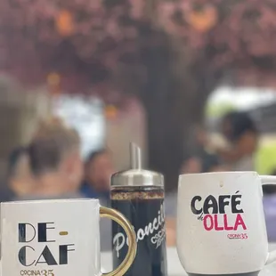 CAF DE OLLA &amp; DECAF ( we love the cups tells you what they are)