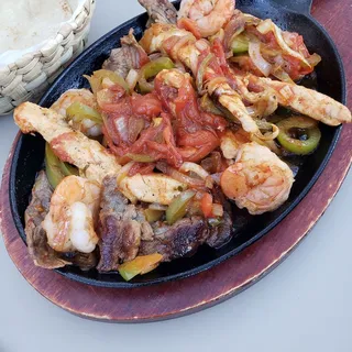 Trio Fajitas