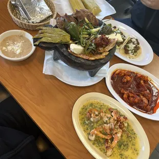 Molcajte

Camarones a la diabla 

Camarones al mojo de ajo