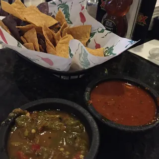 Bottomless Salsa and Homemade Chips