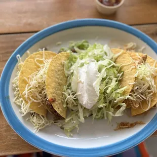 Taco platter. Two chicken and two beef tacos