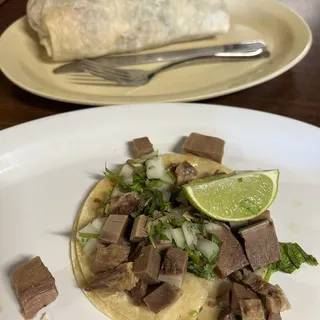 Taco lengua