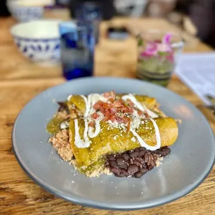 Enchilada de Pollo (Chicken Enchiladas)