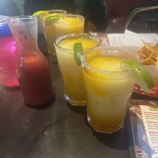 2 for 1 margaritas happy hour