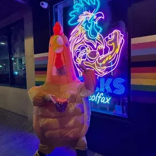 Fun bar next to a Sushi restaurant and Donut shop! Awesome block to explore!