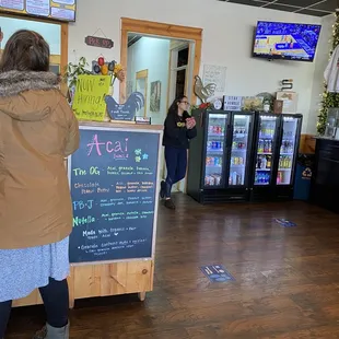 Açaí bowl and drink selection