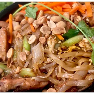 Pad Thai with chicken