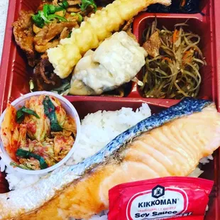 Grilled Salmon bento