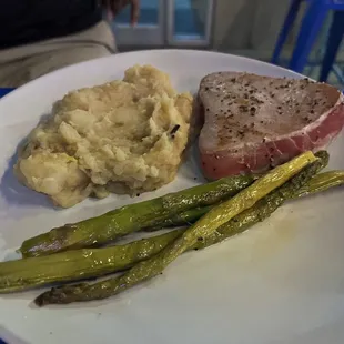 Seared tuna