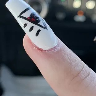 Bleeding torn up Cuticle.