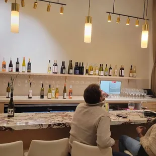 Excellent place to come and wine down, relax, and enjoy...In Oakland, CA...I recommend!