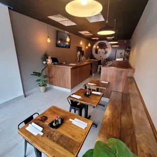 sushi and sashimi, interior