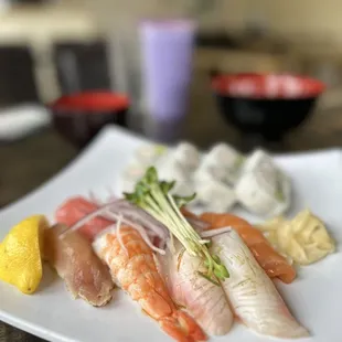 Sushi Combo A California Roll