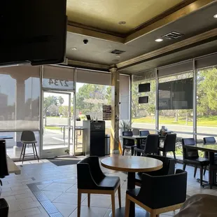 Chill dining room