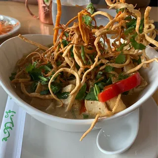 Khao Soy with Tofu