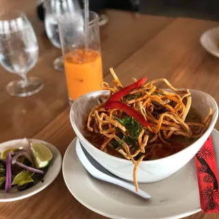 Khao Soy Noodles Soup
