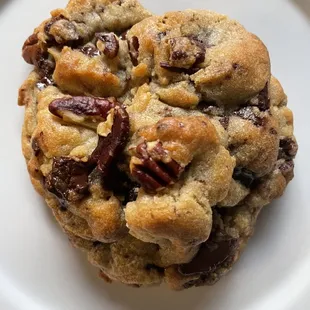 Chocolate chip pecan cookie