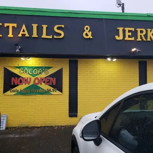 $6.95 Daily Lynch Specials