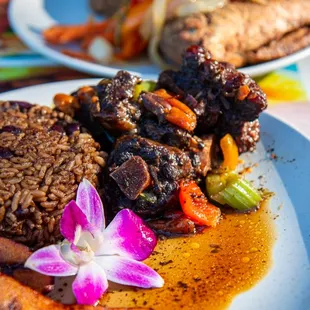 Mild Braised Oxtails