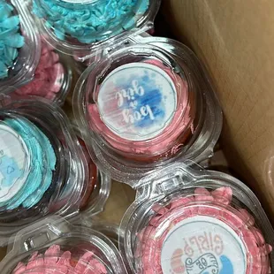 Gender reveal cupcakes from cocobreeze bakery