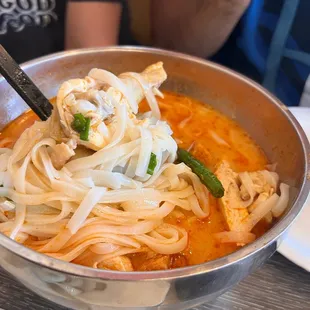 ramen and noodles, food