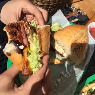 Desayuno torta that was eaten prior to my photos!!!!!    Tsk tsk :)