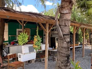 Big Mama's Tropical Fruit and Drinks