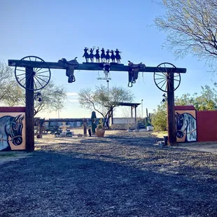 Un rancho hermoso al aire libre,  recomendado tu traes tu propia comida y bebidas y la decoración totalmente a tu gusto