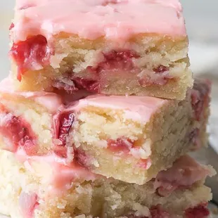 Strawberry Lemon Bars